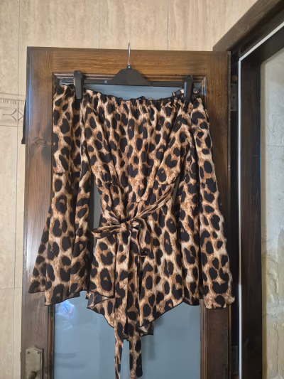 SHEIN Curve Off-The-Shoulder Leopard Print Belted Top — pre-loved on Thrifted.mt