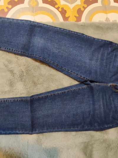 Jeans — pre-loved on Thrifted.mt