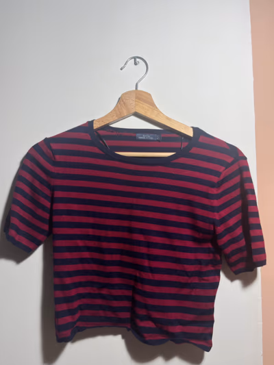 Striped Short Sleeve Crop Top by Bershka — pre-loved on Thrifted.mt