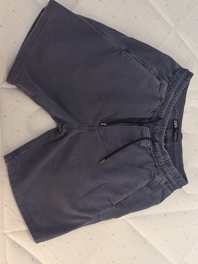 Zara drawstring casual shorts by Zara — pre-loved on Thrifted.mt