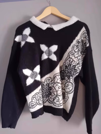 Vintage Black White Contrast Patterned Jumper — pre-loved on Thrifted.mt