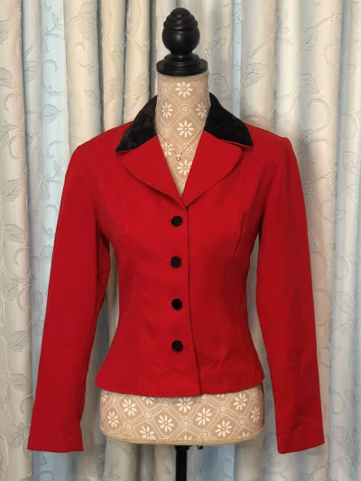 Alyn Paige Red Jacket Y2K — pre-loved on Thrifted.mt