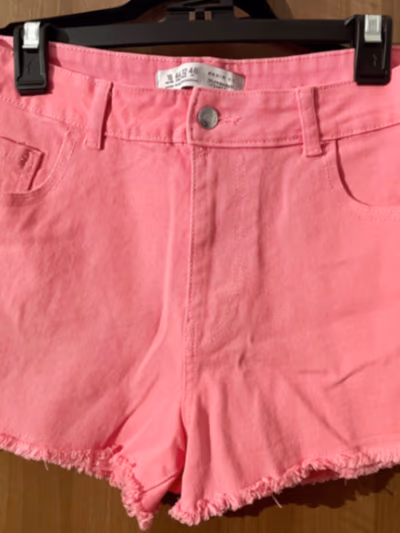 Bright pink denim shorts by Denim Co. — pre-loved on Thrifted.mt