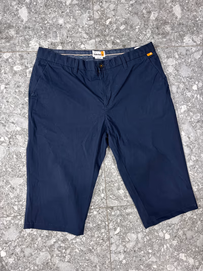 TIMBERLAND Navy chino shorts by Timberland — pre-loved on Thrifted.mt