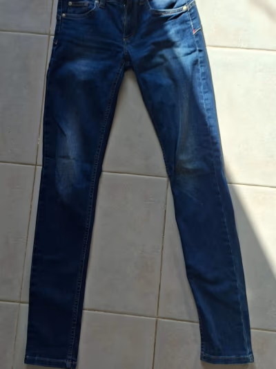 Liu Jo Dark Blue Slim Jeans by Liu Jo — pre-loved on Thrifted.mt