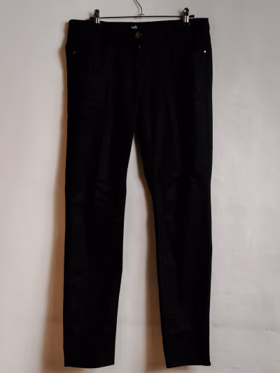 Wallis Black Patterned Trousers — pre-loved on Thrifted.mt
