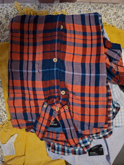 Selección de 11 camisas informales para hombre — pre-loved on Thrifted.mt
