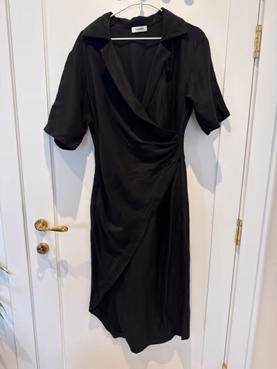 Sandro Black Wrap Linen Blend Dress by Sandro — pre-loved on Thrifted.mt