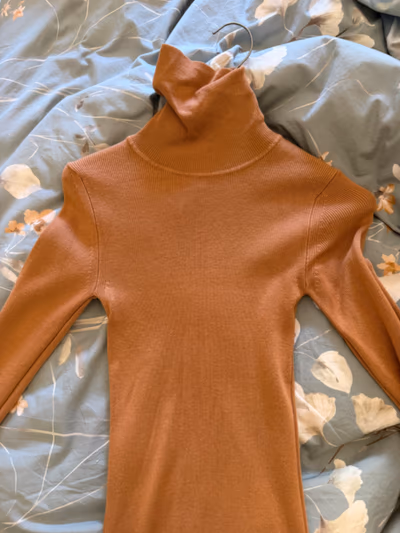 Orange Ribbed Roll Neck Jumper by Primark — pre-loved on Thrifted.mt