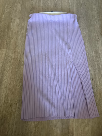 Lilac Ribbed Midi Skirt — pre-loved on Thrifted.mt
