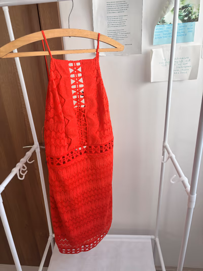 Red Topshop Petite Lace Dress by Topshop — pre-loved on Thrifted.mt