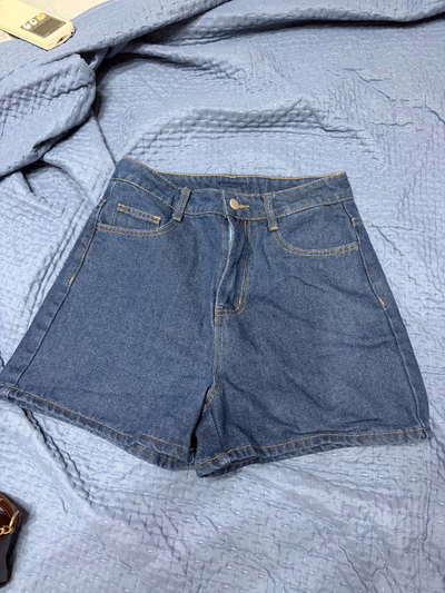Classic blue denim shorts by SHEIN — pre-loved on Thrifted.mt