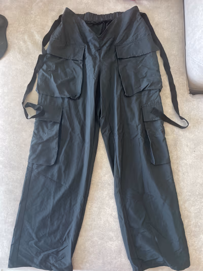 Black Utility Cargo Trousers — pre-loved on Thrifted.mt