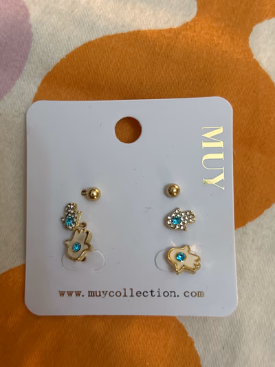 MUY earrings by MUY — pre-loved on Thrifted.mt
