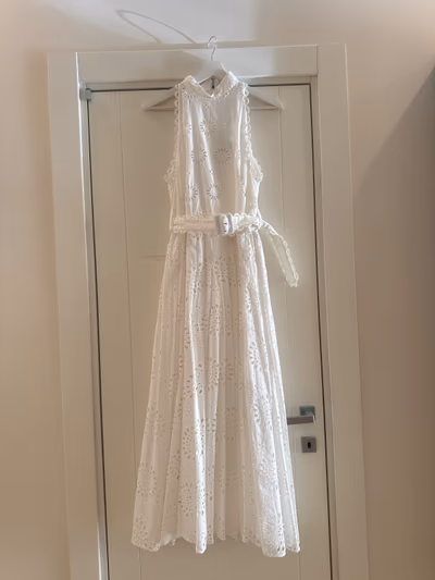 White Dress by Zara — pre-loved on Thrifted.mt