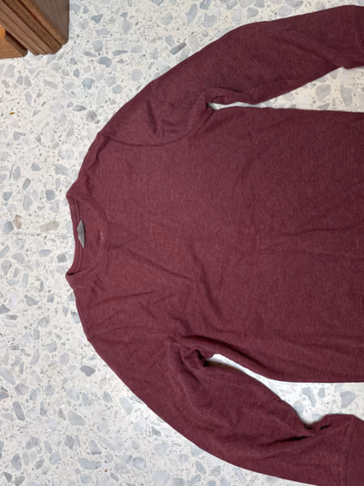 Maglione girocollo bordeaux by M&S — pre-loved on Thrifted.mt