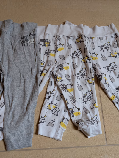 Baby cotton joggers set — pre-loved on Thrifted.mt