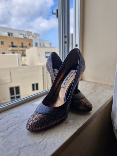 Steve Madden Heels by Steve Madden — pre-loved on Thrifted.mt