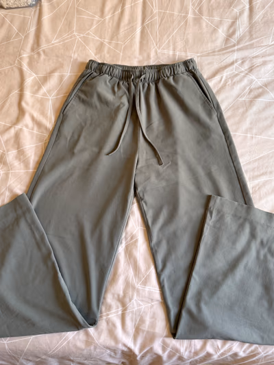 Stradivarius turquoise Wide Leg Trousers by Stradivarius — pre-loved on Thrifted.mt
