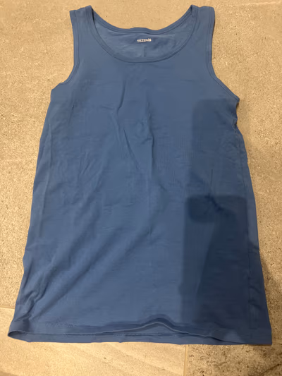Blue cotton tank top by Tezenis — pre-loved on Thrifted.mt