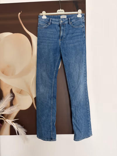 AllSaints Haldan Straight Leg Jeans by AllSaints — pre-loved on Thrifted.mt