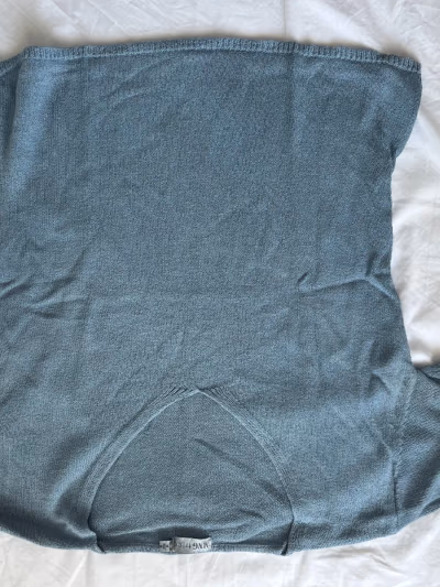Blue knitted short sleeve top by Mango — pre-loved on Thrifted.mt