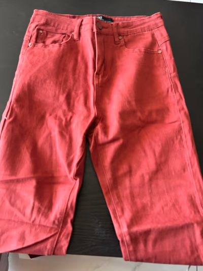 Dark red jeans — pre-loved on Thrifted.mt