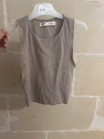 Pull&Bear ribbed beige tank by Pull&Bear — pre-loved on Thrifted.mt