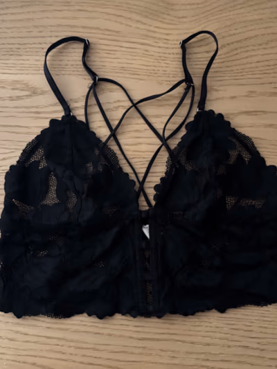Black Lace Cross-Strap Bralette by Lindex — pre-loved on Thrifted.mt