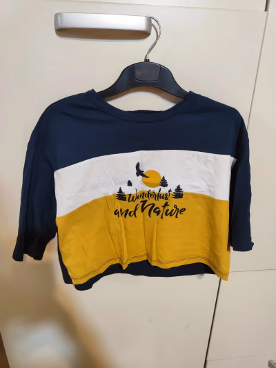 Navy blue top — pre-loved on Thrifted.mt