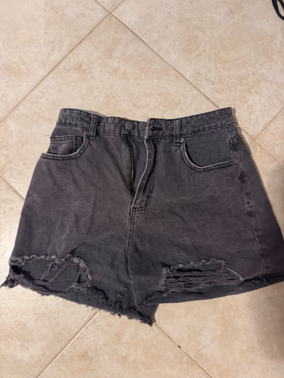 Black distressed denim shorts — pre-loved on Thrifted.mt