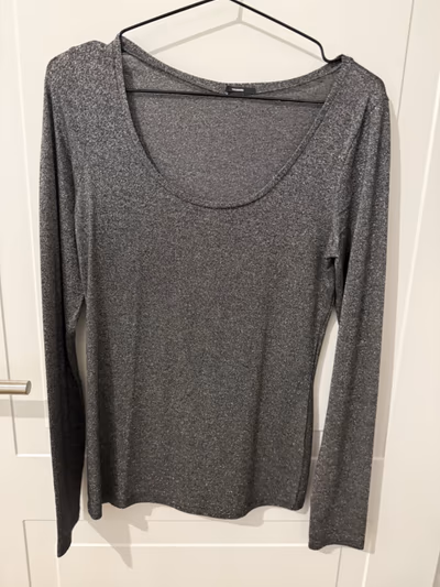 Tezenis metallic grey long-sleeve top by Tezenis — pre-loved on Thrifted.mt