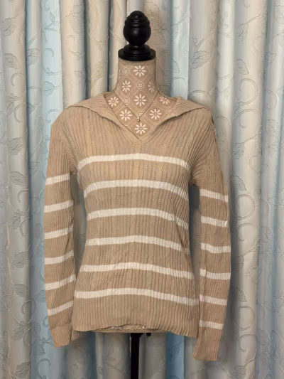 Liz Clairborne Sweater Y2K by Liz Clairborne — pre-loved on Thrifted.mt