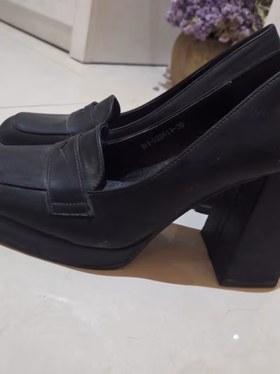 Black Block Heels by Fashion & Bella — pre-loved on Thrifted.mt