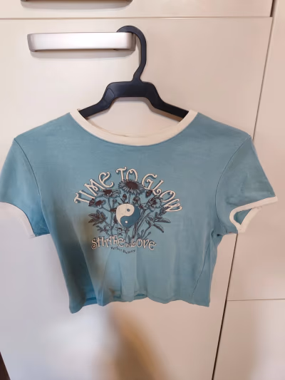 Teal top — pre-loved on Thrifted.mt