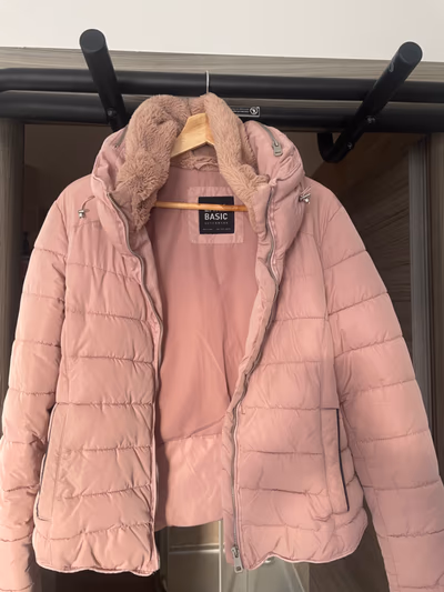 Pink padded winter jacket by BASIC — pre-loved on Thrifted.mt