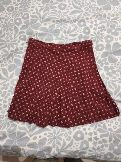 Burgundy floral A-line skirt by Subdued — pre-loved on Thrifted.mt