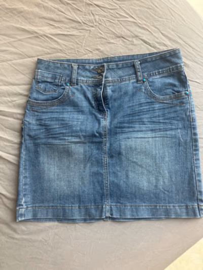 Minigonna in denim Camaieu Classic by Camaieu — pre-loved on Thrifted.mt