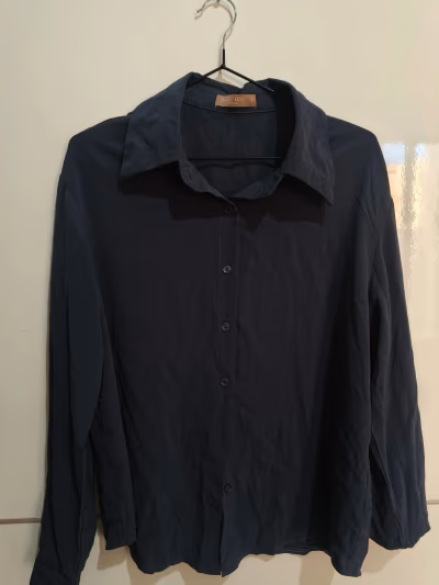 Dark grey classic button shirt by Dazy / LESS — pre-loved on Thrifted.mt