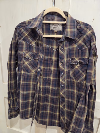 Wrangler Retro Plaid Western Shirt by Wrangler — pre-loved on Thrifted.mt