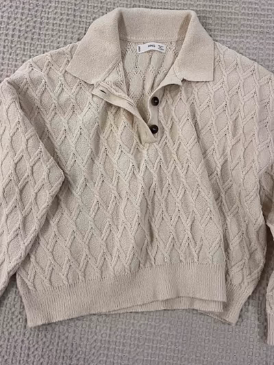 Textured Polo Knit Jumper — pre-loved on Thrifted.mt