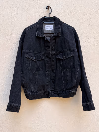 Pull&Bear Black Denim Batwing Jacket by Pull&Bear — pre-loved on Thrifted.mt