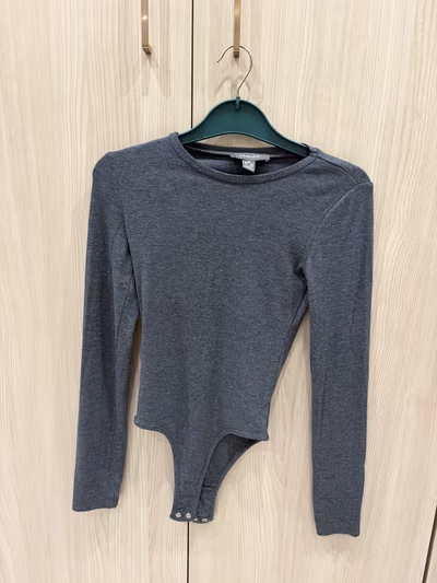 Grey Long Sleeve Bodysuit — pre-loved on Thrifted.mt