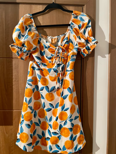 Orange print puff sleeve dress by SHEIN — pre-loved on Thrifted.mt