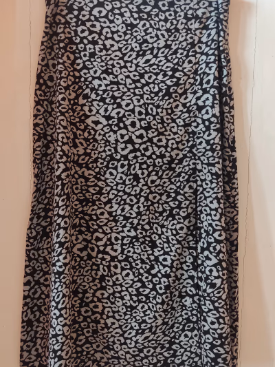 Leopard Print Midi Skirt by SHEIN — pre-loved on Thrifted.mt