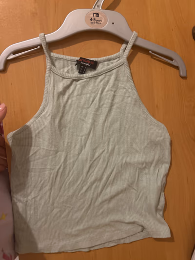 Ribbed Mint Green Sleeveless Top by Jennyfer — pre-loved on Thrifted.mt