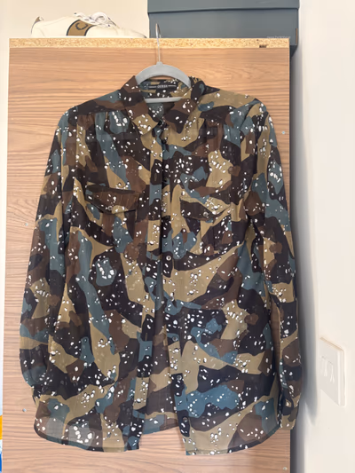 Guess Camouflage Print Button Shirt by Guess — pre-loved on Thrifted.mt