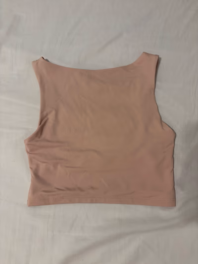 Bershka pink scoop-neck crop top by Bershka — pre-loved on Thrifted.mt