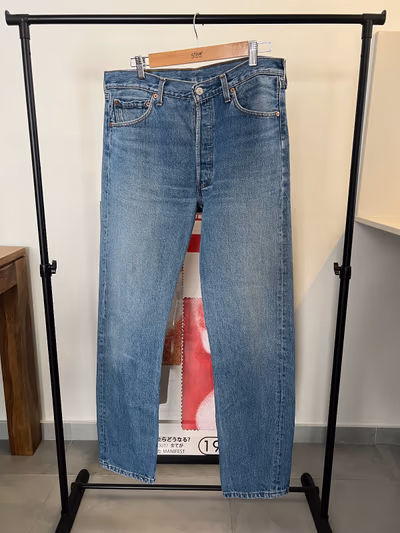 Levi’s 501 – Vintage Straight Jeans | Light Blue | W34 L34 | Made in UK — pre-loved on Thrifted.mt