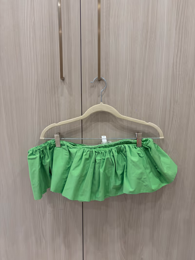 Bright green ruffle tube top — pre-loved on Thrifted.mt